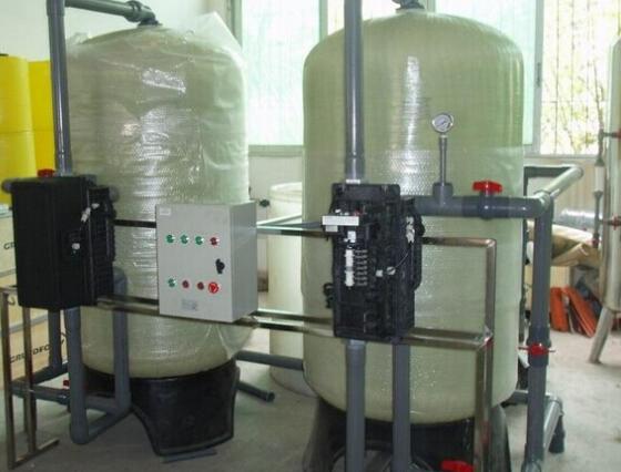 安顺纯净水设备维护费用高吗?怎么给反渗透安顺纯净水设备维修?